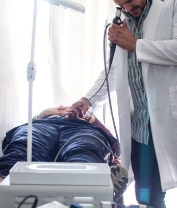 medicos-urologos-en-guadalajara-1-347x408